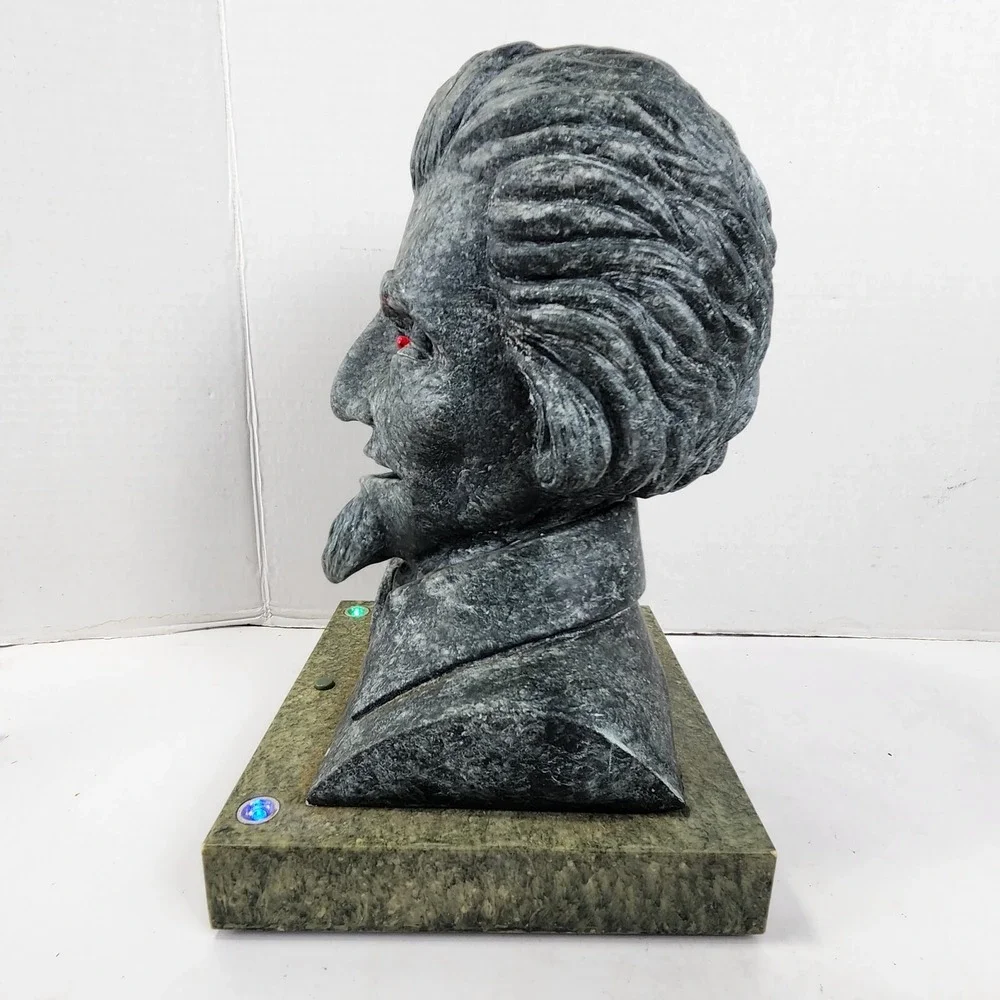 Gemmy Spooky Talking Motion Animated Statue Bust Head Halloween Decor Prop Light